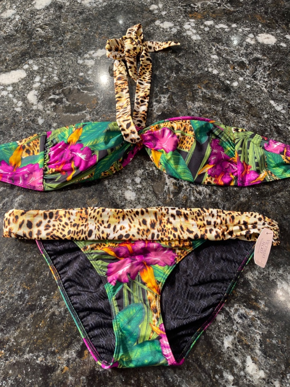 Like new Victoria Secrets bikini bandeau M set blogger’s favorite - Picture 13 of 13